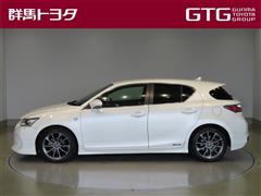 CT200h Fスポーツ