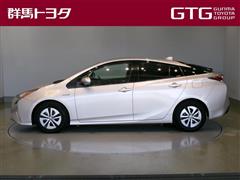 プリウス A