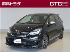 ホンダ フィット E:HEV リュクス