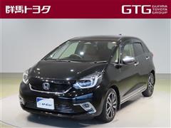ホンダ フィット e:HEV リュクス