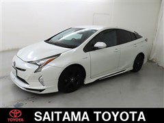 トヨタ プリウス A ツーリングセレクション