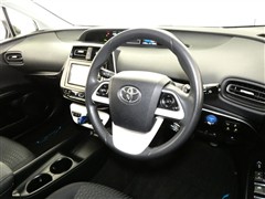 プリウス S セーフティプラス