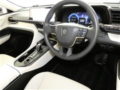 クラウン クロスオーバーG アドバ