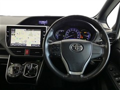 エスクァイアHEV Gi