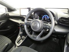 ヤリス ハイブリッド G