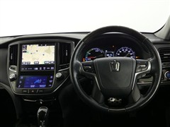 クラウンHEVアスリートS Jフロンティ