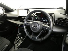 ヤリス ハイブリッド G