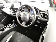 C-HR S GRスポーツ