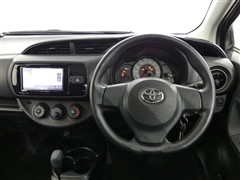 ヴィッツ F Mパッケージ