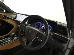 クラウン スポーツ Z