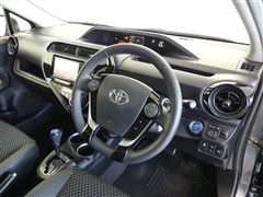 アクア クロスオーバー