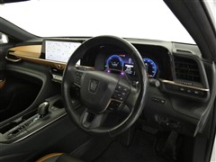 クラウンクロスオーバー RSアドバ