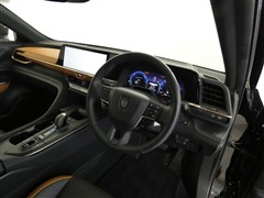 クラウンクロスオーバー RSアドバ