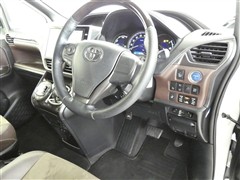 エスクァイアHEV GIプレミアムPK