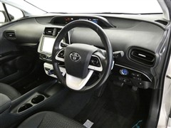 プリウス S セーフティープラス