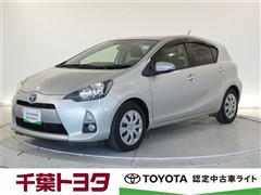 トヨタ　アクア S