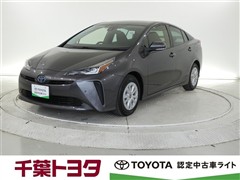 トヨタ　プリウス S