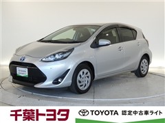 トヨタ　アクア S スタイルブラック