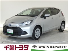 トヨタ アクア X