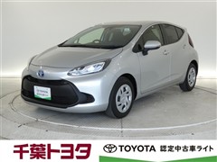 トヨタ アクア X