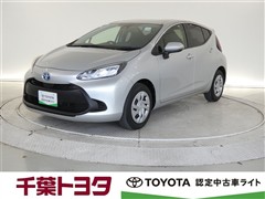 トヨタ アクア X