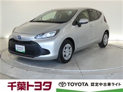 トヨタ　アクア X