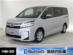 トヨタ ヴォクシー X