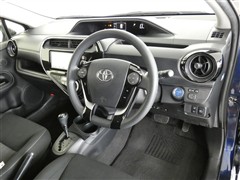 アクア Sスタイルブラック