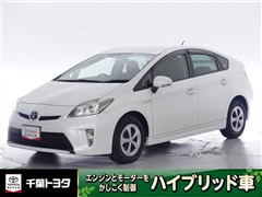 プリウス S