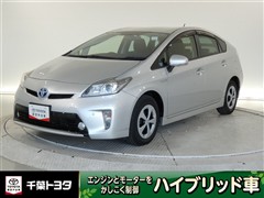 プリウス S
