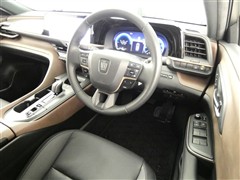 クラウン クロスオーバ GレザーP