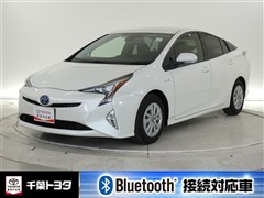 トヨタ プリウス Sセーフティープラス