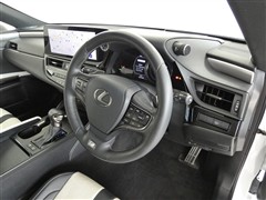 ES300h Fスポーツ