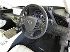 LS500h エグゼクティブ