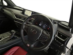 UX250h Fスポーツ