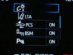 ヤリスクロス Z
