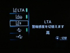 プリウス A
