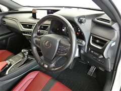 UX250h Fスポーツ