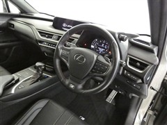 UX200 Fスポーツ