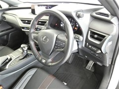 UX200 Fスポーツ