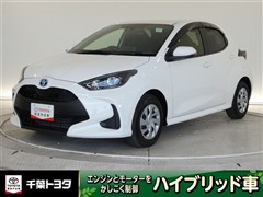 トヨタ ヤリス HEV X