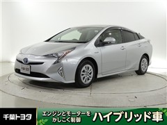 プリウス S