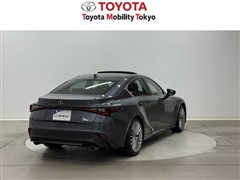 IS300h バージョンL