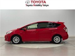 プリウスアルファ S