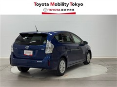 プリウスアルファ S