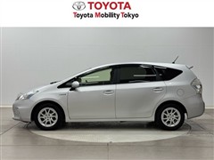 プリウスアルファ S