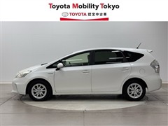 プリウスアルファ S