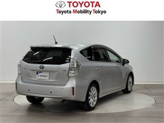 プリウスアルファ S