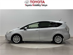 プリウスアルファ S