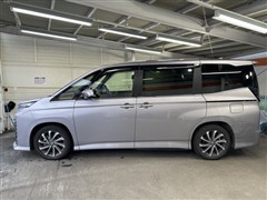 ヴォクシー HV S-Z